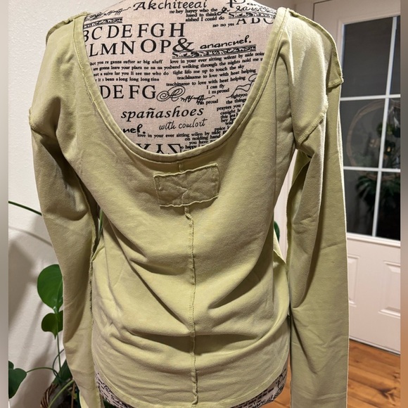 BNWT We The Free Long Sleeve Top, XL - Picture 3 of 5
